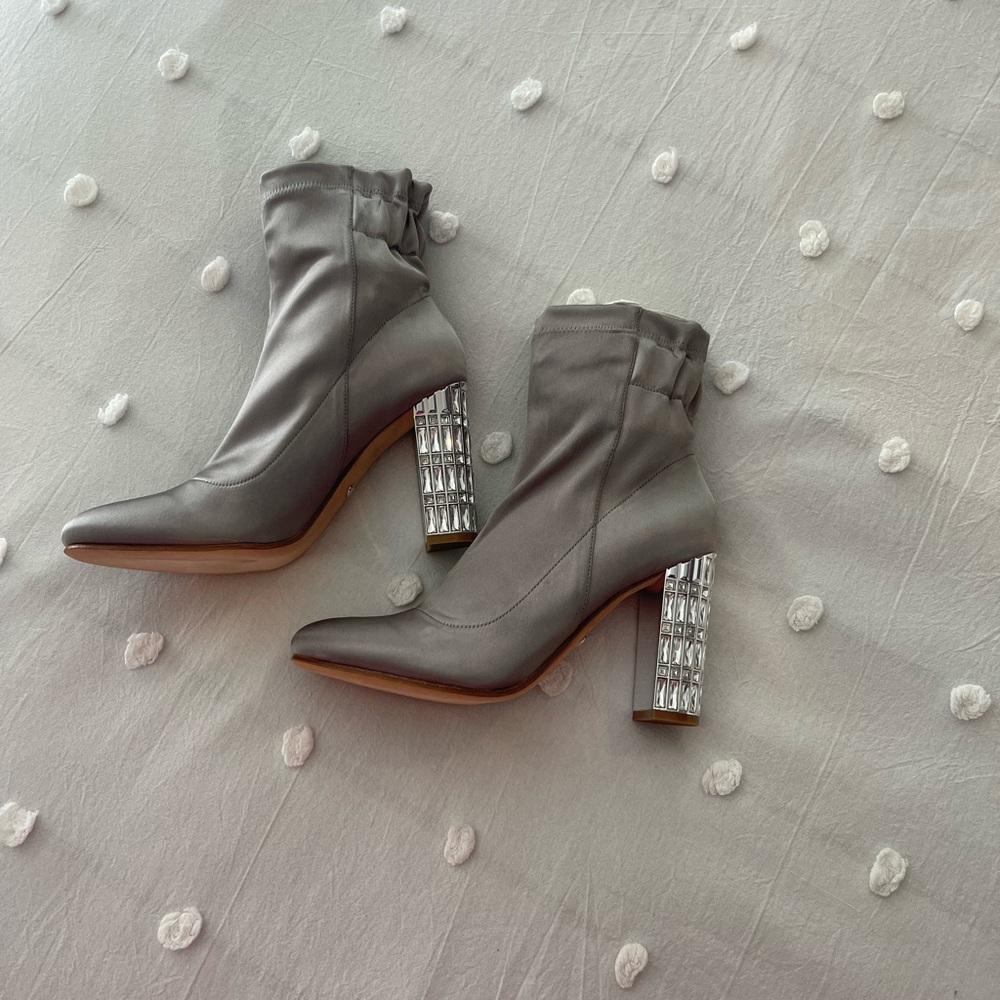 Badgley Mischka 𝐁𝐫𝐚𝐧𝐝 New !!!!